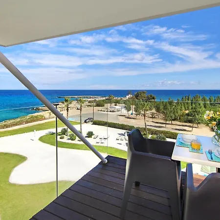 Josephine - Beachfront Apartament *