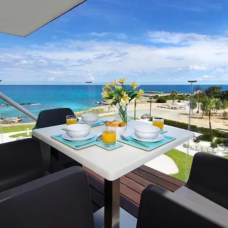 Josephine - Beachfront Πρωταράς